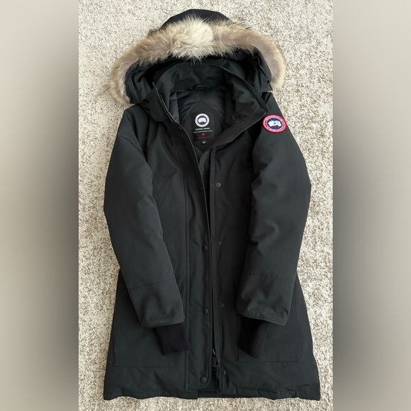 Authentic women’s Canada Goose Trillium Down Parka. Size .XS - Picture 1 of 13